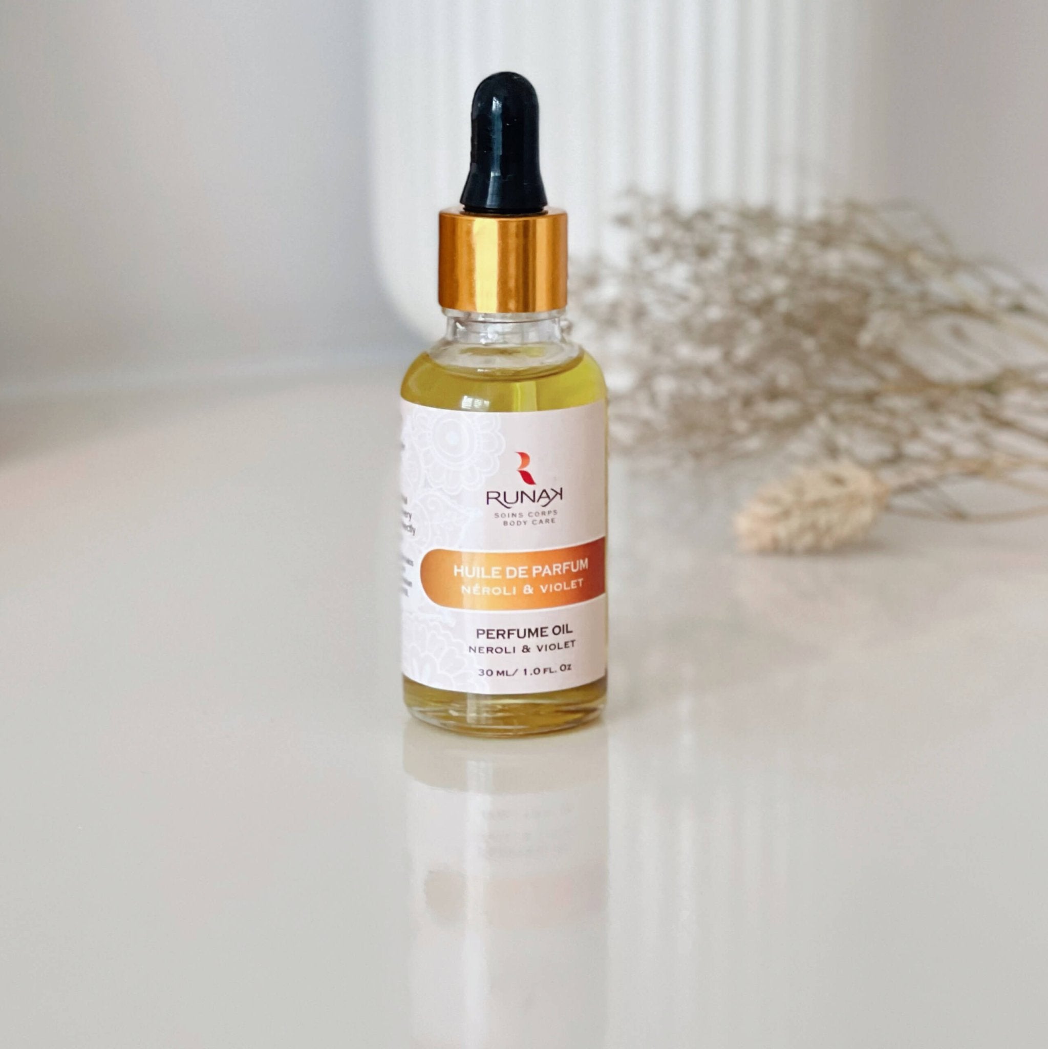 TOUT CE QUE VOUS NE SAVIEZ PAS SUR L'HUILE DE PARFUM - RUNAK